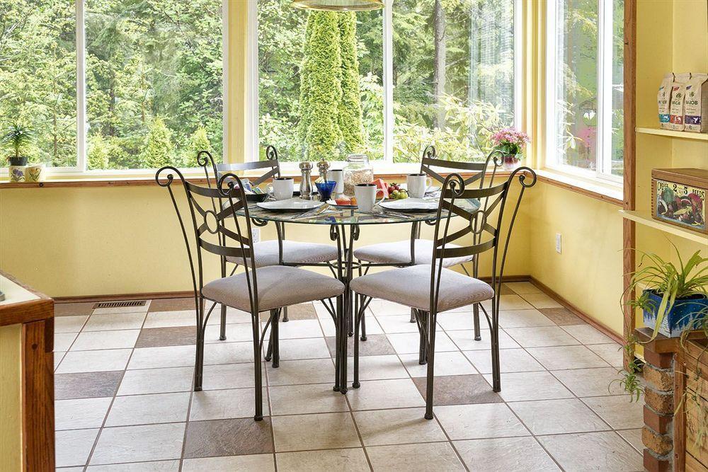 Tall Trees Bed & Breakfast Prince Rupert Buitenkant foto