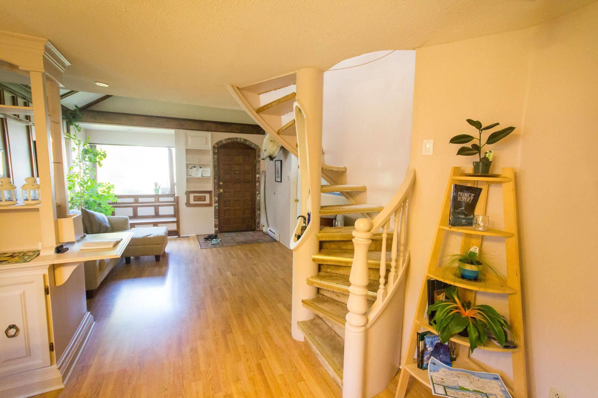 Tall Trees Bed & Breakfast Prince Rupert Buitenkant foto